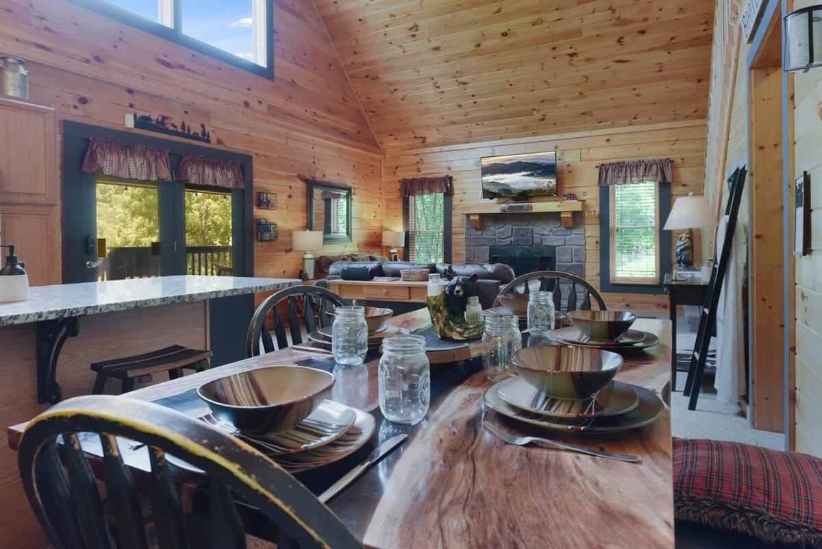 Ryes And Shine Bootlegger'S Cabin! Hot Tub* Pool* Arcade* Billiards *Ev * Pet Friendly Sevierville Exteriör bild