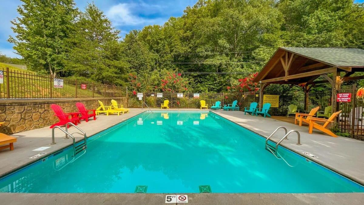 Ryes And Shine Bootlegger'S Cabin! Hot Tub* Pool* Arcade* Billiards *Ev * Pet Friendly Sevierville Exteriör bild