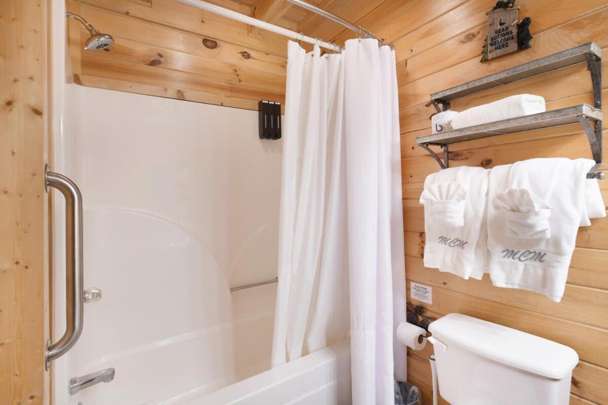 Ryes And Shine Bootlegger'S Cabin! Hot Tub* Pool* Arcade* Billiards *Ev * Pet Friendly Sevierville Exteriör bild