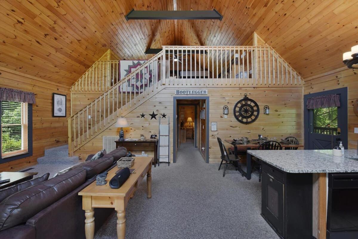 Ryes And Shine Bootlegger'S Cabin! Hot Tub* Pool* Arcade* Billiards *Ev * Pet Friendly Sevierville Exteriör bild