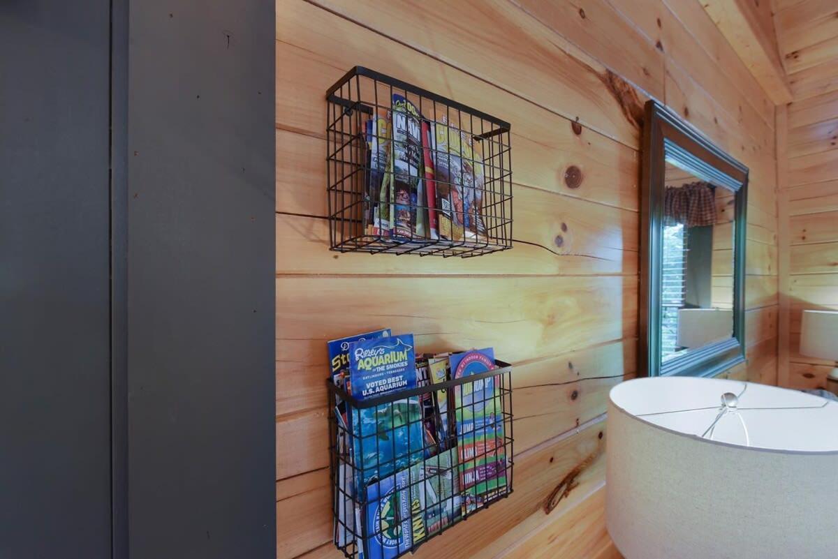 Ryes And Shine Bootlegger'S Cabin! Hot Tub* Pool* Arcade* Billiards *Ev * Pet Friendly Sevierville Exteriör bild