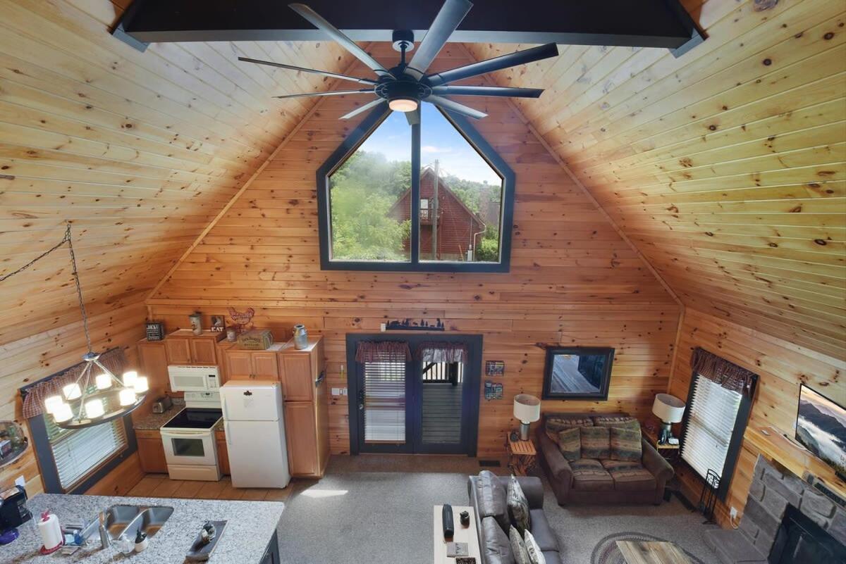 Ryes And Shine Bootlegger'S Cabin! Hot Tub* Pool* Arcade* Billiards *Ev * Pet Friendly Sevierville Exteriör bild
