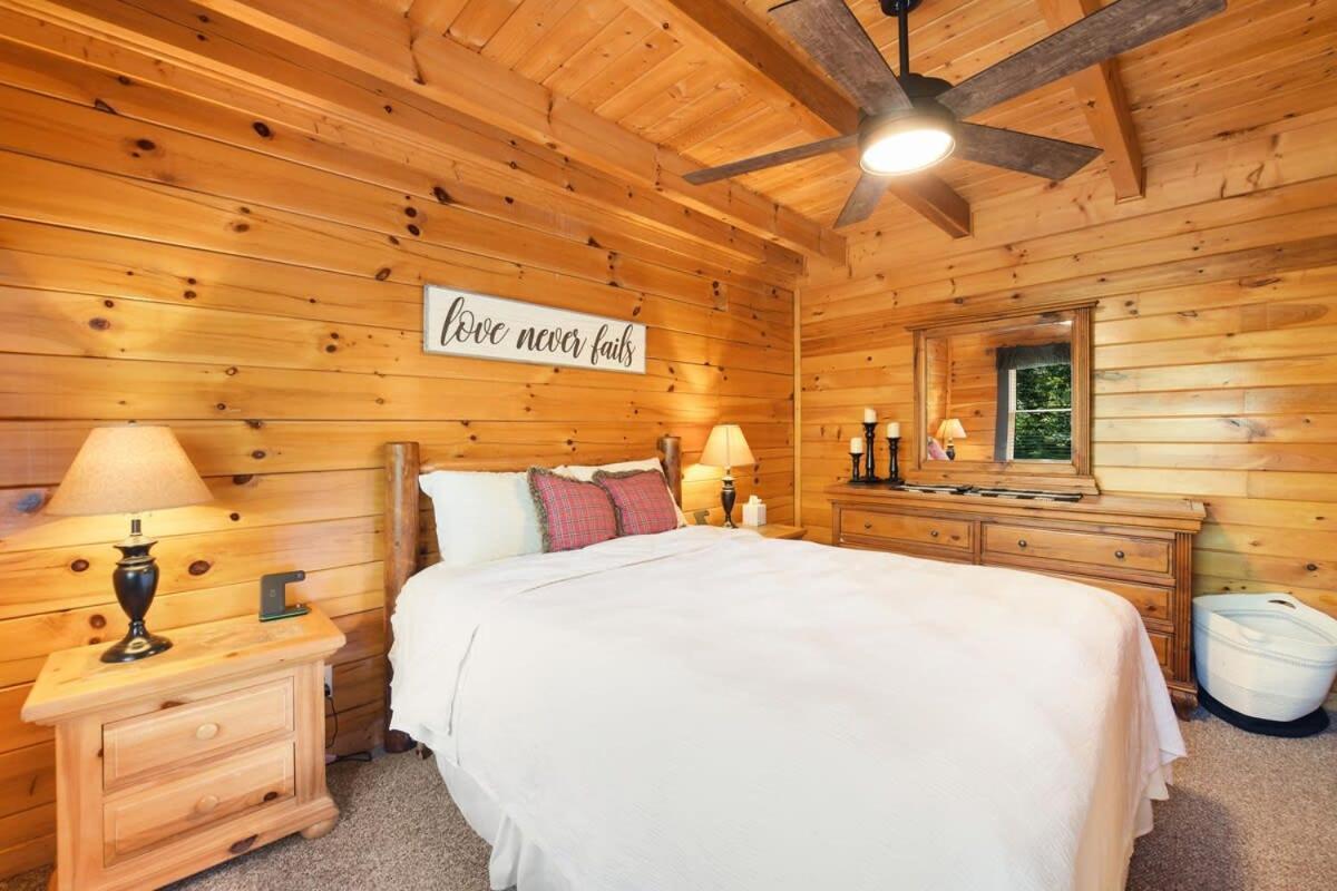 Ryes And Shine Bootlegger'S Cabin! Hot Tub* Pool* Arcade* Billiards *Ev * Pet Friendly Sevierville Exteriör bild