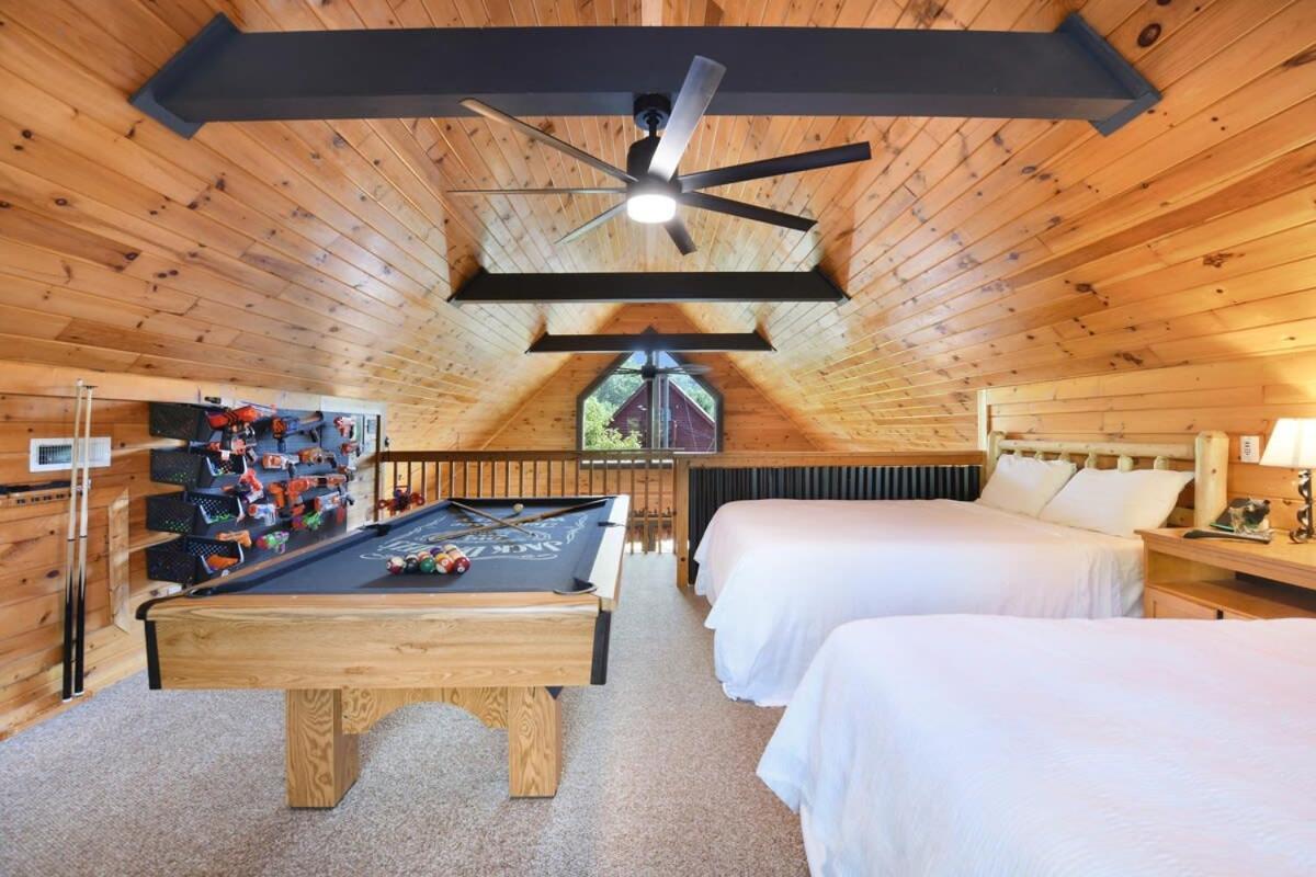 Ryes And Shine Bootlegger'S Cabin! Hot Tub* Pool* Arcade* Billiards *Ev * Pet Friendly Sevierville Exteriör bild